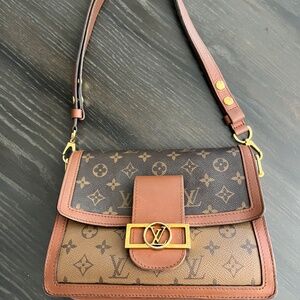 LOUIS VUITTON  Reverse Monogram Dauphine L